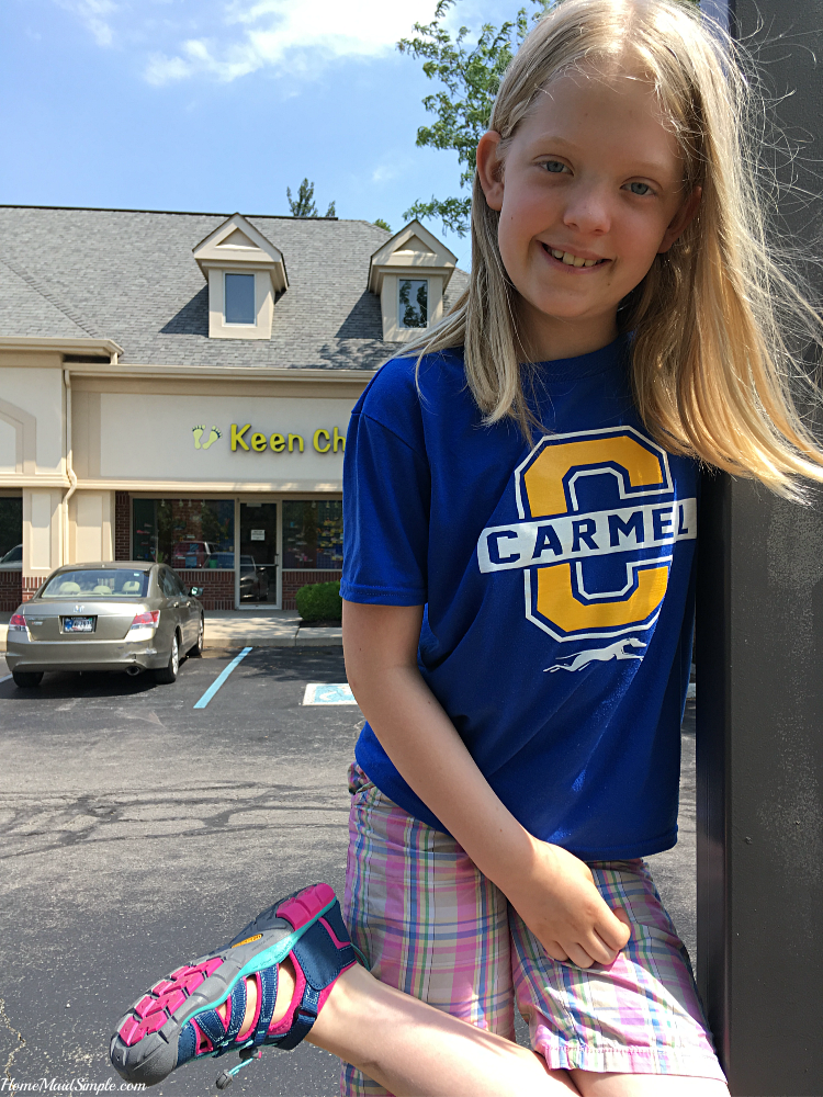 A lunch date while running other errands may be all your need to really get to know your preteen. 